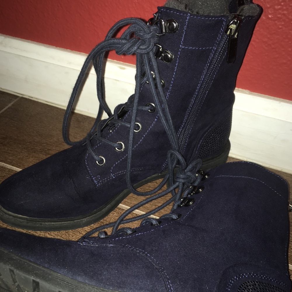 Winter boots. Size 7